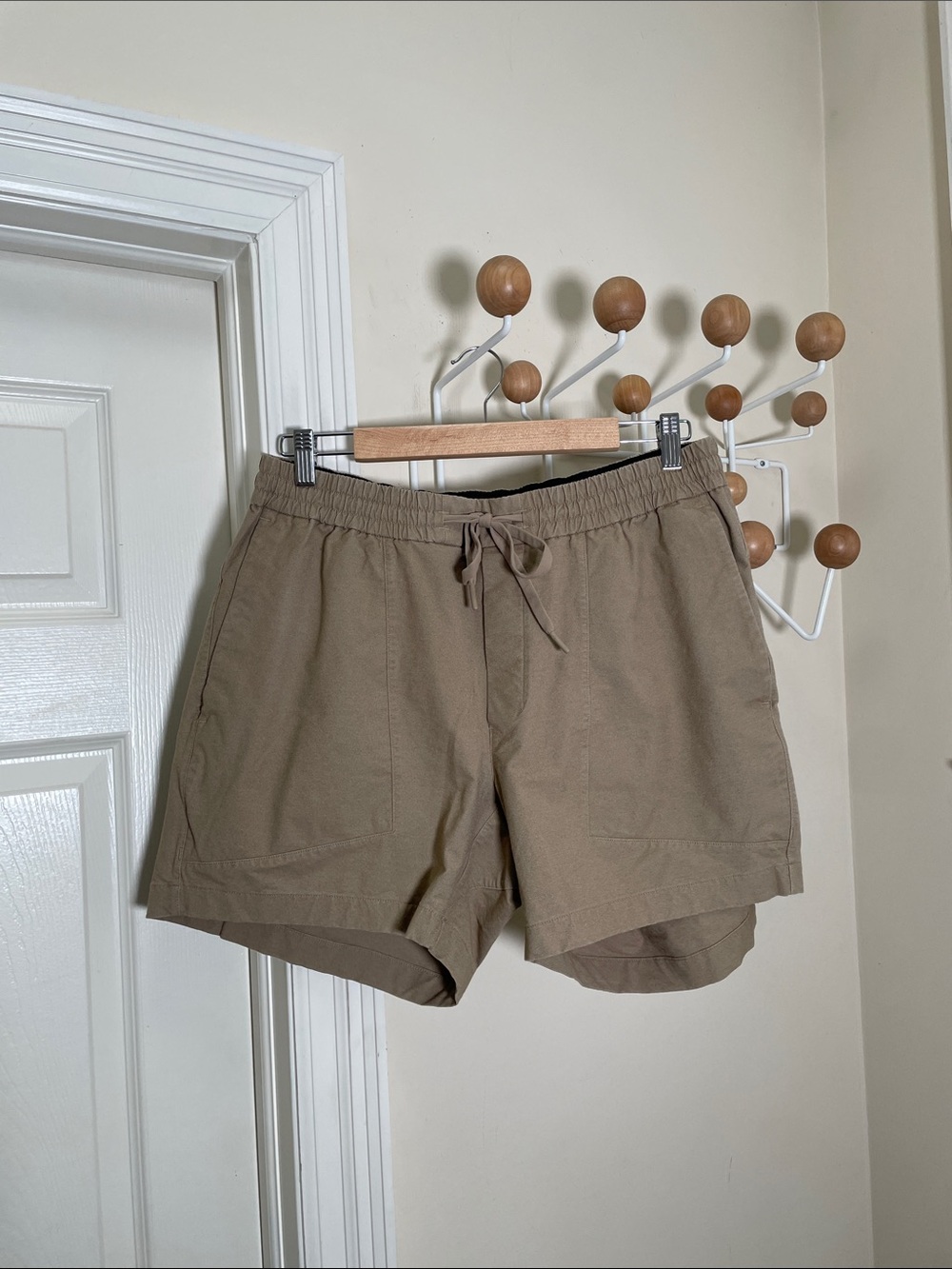 Lululemon - License To Train Shorts - Brown - XL